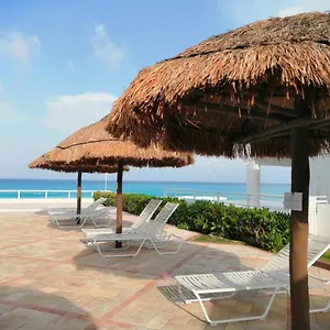 Brisas Beachfront In Zone Apartamento