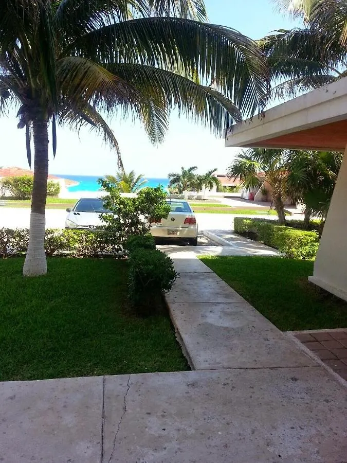 Brisas Apartment ZH Cancún 0*,